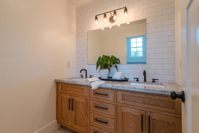 10555 Watsonville Road, Gilroy CA: https://media.crmls.org/mediaz/5419d3a5-cec7-43b3-943c-f8a91f4efd9d.jpg