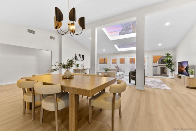 2128 Missouri St, San Diego CA: https://media.crmls.org/mediaz/541a62b3-2a36-41ff-8c61-0a7f7b955535.jpg