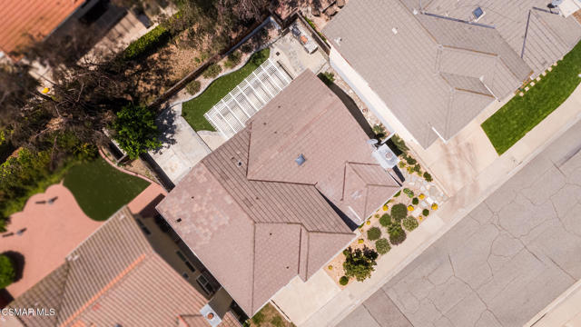 525 Myrtle Court, Oak Park CA: https://media.crmls.org/mediaz/541a8985-a54a-448e-949e-e73e37b51a29.jpg