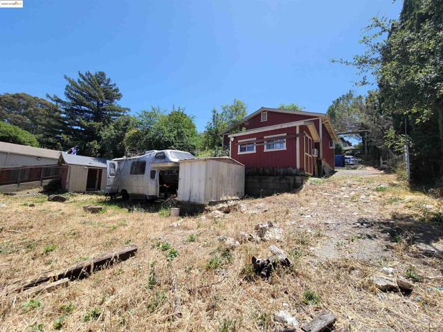 Image 11 of 13 For 27030 Parkside Dr