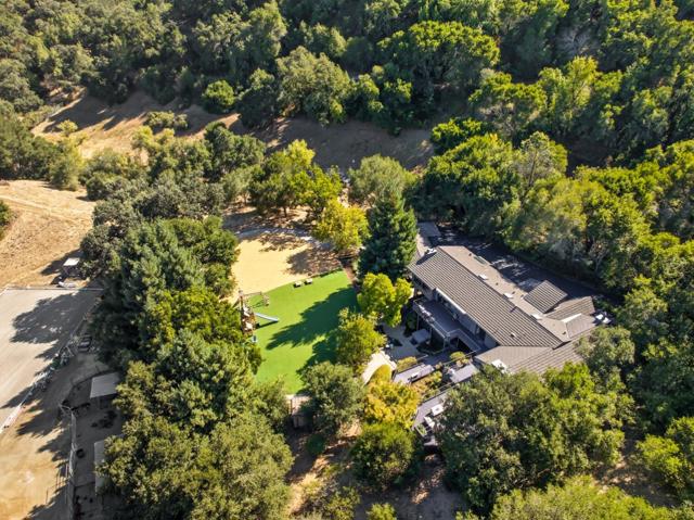 27464 Altamont Road, Los Altos Hills CA: https://media.crmls.org/mediaz/541abb85-8c2b-4aaf-9b9c-fb38fb3055c6.jpg