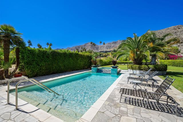 40480 Via Entrada, Rancho Mirage CA: https://media.crmls.org/mediaz/541ac582-1ba1-4ec4-9f15-3536330458a2.jpg