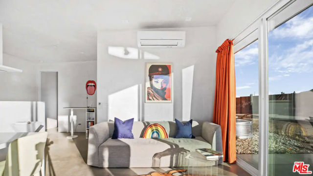 5256 William S Hart Road, Pioneertown CA: https://media.crmls.org/mediaz/541ac7b5-88bb-4840-8c4b-badfa37729f7.jpg