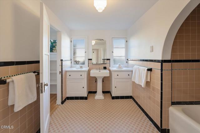 Detail Gallery Image 40 of 69 For 1110 E Mountain St, Glendale,  CA 91207 - 4 Beds | 3 Baths