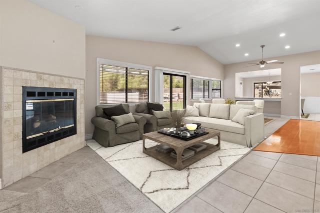 16345 Bassett Ct, Ramona CA: https://media.crmls.org/mediaz/541b6794-3212-44a3-97e7-83aeed1dd693.jpg