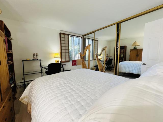 505 Cypress Point Drive, Mountain View CA: https://media.crmls.org/mediaz/541b6b4c-02e9-46c4-99bd-4ac96f011b10.jpg