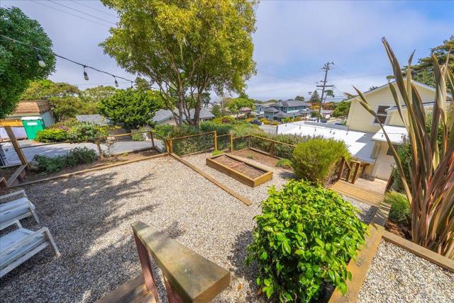 799 Grace Street, Monterey CA: https://media.crmls.org/mediaz/541ba6c2-b9ee-4ec9-90f0-292955b2ac7c.jpg