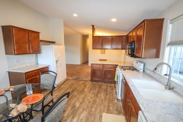 444 Whispering Pines Drive, Scotts Valley CA: https://media.crmls.org/mediaz/541c31cf-cd14-486d-bdca-496d7b6046cf.jpg
