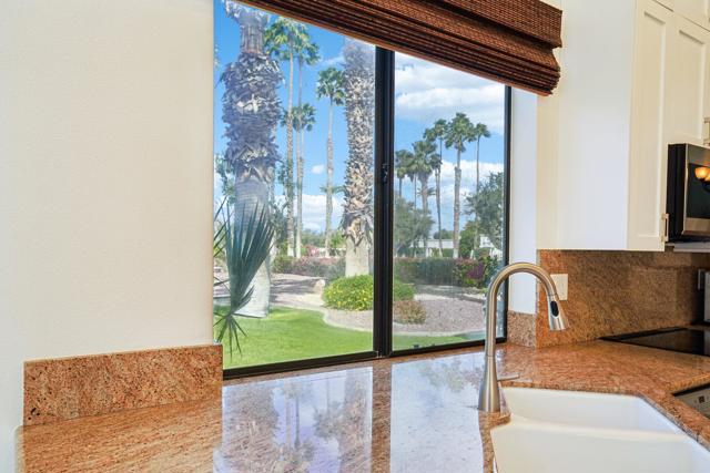 110 Celano Circle, Palm Desert CA: https://media.crmls.org/mediaz/541d1ef2-041f-4dd7-a5ef-d84af4eb3bcf.jpg