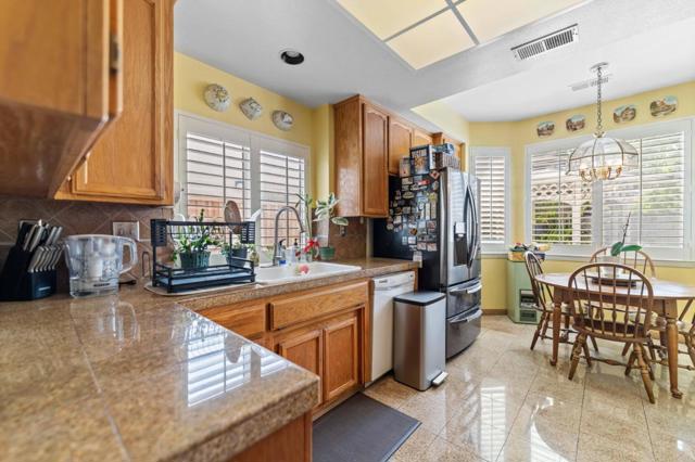 70 Meadowland Drive, Milpitas CA: https://media.crmls.org/mediaz/541d3b25-b911-4527-acd0-e589554c5910.jpg