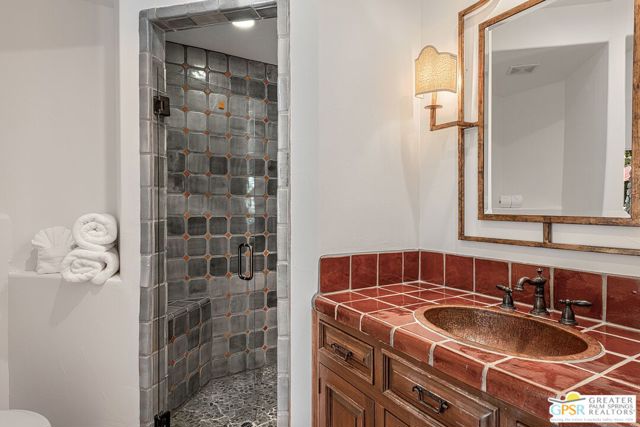1360 E Tachevah Drive, Palm Springs CA: https://media.crmls.org/mediaz/541d75b9-e335-4ae8-bcf8-783d784f80a0.jpg