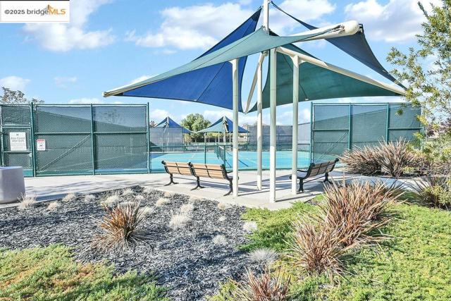 8065 Westport Circle, Discovery Bay CA: https://media.crmls.org/mediaz/541e7856-b355-4797-90e5-b670c65fb34d.jpg
