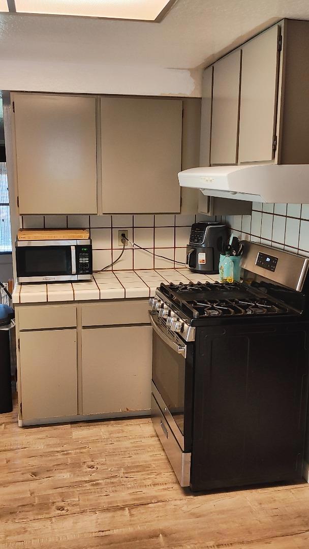 713 7th Street, Hollister CA: https://media.crmls.org/mediaz/541e7ba9-0745-4e10-a4fe-2372af9cbba8.jpg