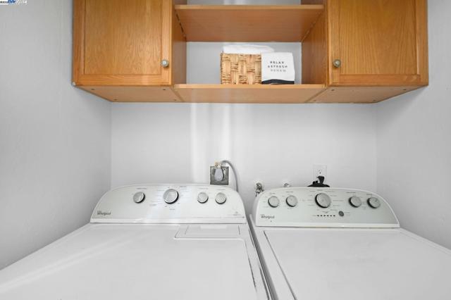 2812 Bollinger Canyon Rd, San Ramon CA: https://media.crmls.org/mediaz/54200140-cec1-44ff-b401-d90bb8b1f693.jpg