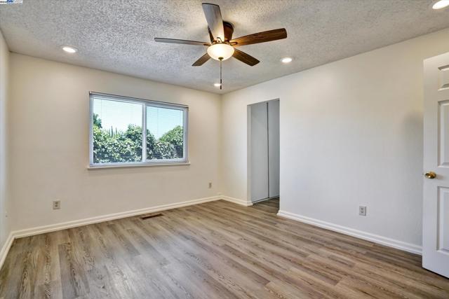 3432 Barmouth Dr, Antioch CA: https://media.crmls.org/mediaz/54201b61-b5c4-4795-97a4-154663877434.jpg