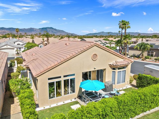 44718 Alexandria Vale, Indio CA: https://media.crmls.org/mediaz/5420a92b-c645-447f-b22a-8ce5b423d365.jpg