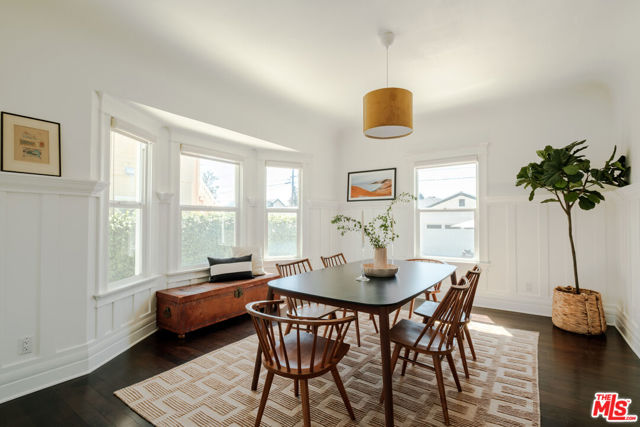 2907 Halldale Avenue, Los Angeles CA: https://media.crmls.org/mediaz/5420d426-fe07-4a12-b2ed-b1a4fc94c16e.jpg