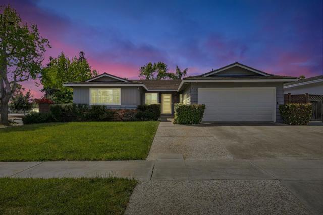 529 Park Meadow Court, San Jose CA: https://media.crmls.org/mediaz/54211841-4fa3-438a-9d7d-4da808b852a6.jpg