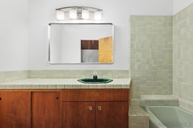 30830 Ranch Creek Rd, Valley Center CA: https://media.crmls.org/mediaz/5422322d-d616-4b4c-972f-7fd4be85c738.jpg