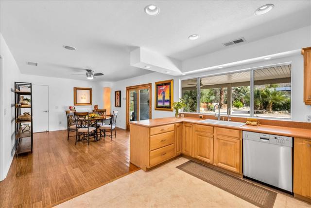 68035 Valley Vista Drive, Cathedral City CA: https://media.crmls.org/mediaz/5423c4df-5f99-402d-8463-18b1dbf5921a.jpg