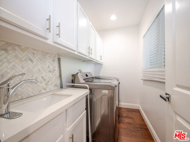 5417 Allott Avenue, Sherman Oaks CA: https://media.crmls.org/mediaz/54240df0-7096-4722-8b64-fe5cd5a566e8.jpg