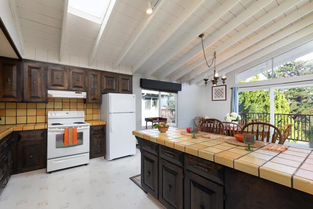 229 Alamo Avenue, Santa Cruz CA: https://media.crmls.org/mediaz/5424cf33-18c5-4191-9889-bdeade6cfe85.jpg