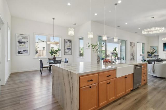 2170 Via Orista, Morgan Hill CA: https://media.crmls.org/mediaz/54256163-30d2-497c-a434-eda1fee3170b.jpg