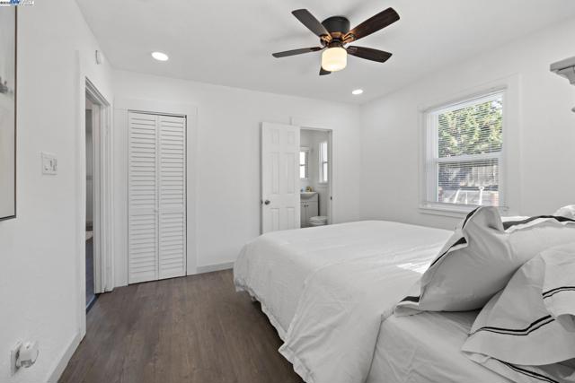 1385 Palm Ave, Martinez CA: https://media.crmls.org/mediaz/54259828-2f8c-47d6-850b-53a7a1753d24.jpg