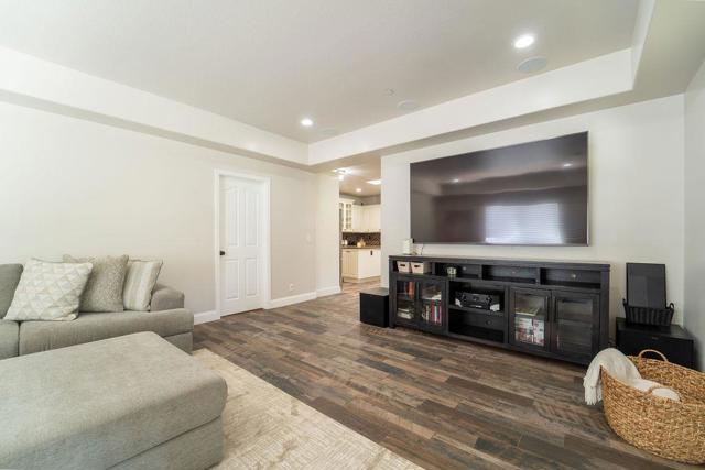 Image 3 of 73 For 35724 Linda Drive