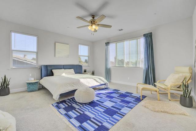 871 Cordoba Way, Hollister CA: https://media.crmls.org/mediaz/5425d3a3-0740-44a1-ae82-a73fe37fd411.jpg