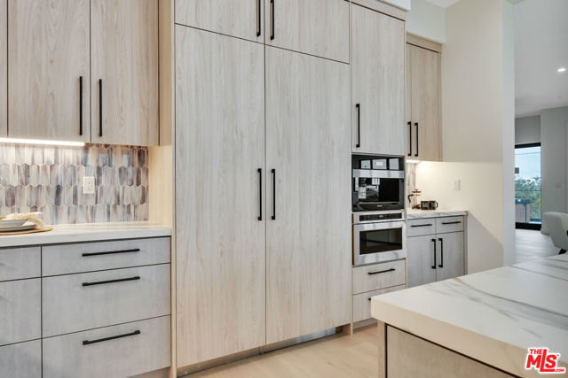 461 Chabela Drive, Manhattan Beach CA: https://media.crmls.org/mediaz/54272e47-81ac-4cad-8cf4-d5e894e28fb6.jpg