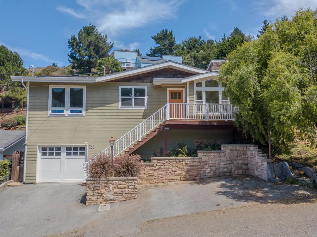 731 Rockaway Beach Avenue