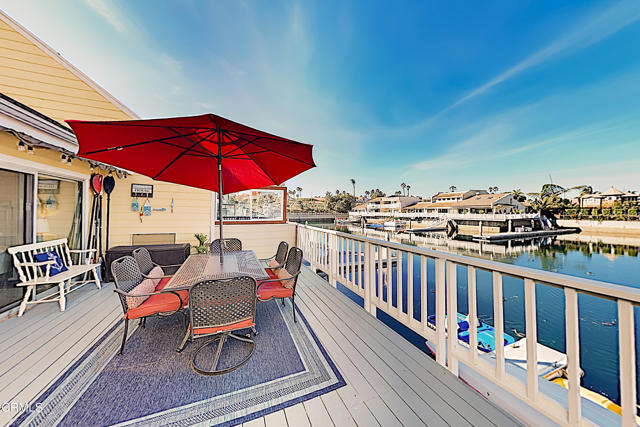 4531 Costa De Oro, Oxnard CA: https://media.crmls.org/mediaz/542777f0-f27b-47aa-9c81-5bfcda6fa784.jpg