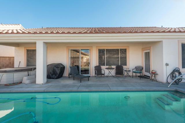 37417 Mojave Sage Street, Palm Desert CA: https://media.crmls.org/mediaz/5428322b-f49c-406b-8aba-0a09d7d27e9c.jpg