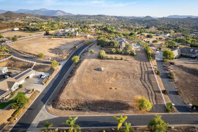 Detail Gallery Image 26 of 30 For 31264 North Star Way, Valley Center,  CA 92082 - 4 Beds | 3 Baths