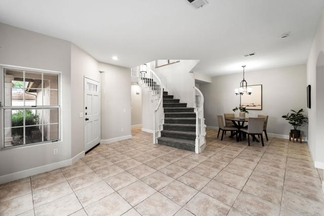 Image 4 of 40 For 970 Somerset Court F