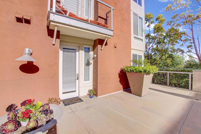 Detail Gallery Image 1 of 1 For 1901 Victoria Ave #118,  Oxnard,  CA 93035 - 1 Beds | 2 Baths