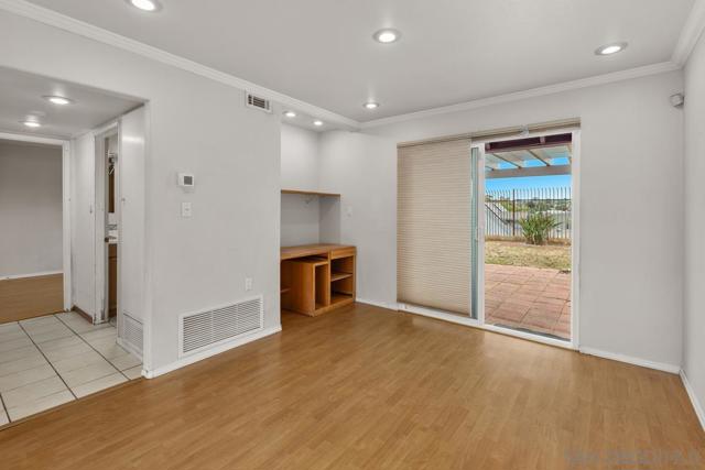 371 Kaymar Dr, San Diego CA: https://media.crmls.org/mediaz/542acfce-d2c8-4709-aed6-2a711c1b25b8.jpg