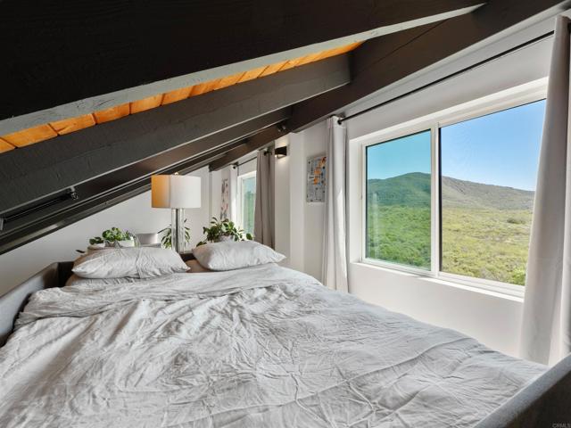 20790 Fortuna Del Norte, Escondido CA: https://media.crmls.org/mediaz/542b8cc7-a6ea-4c46-997c-c3fb64ed6b58.jpg