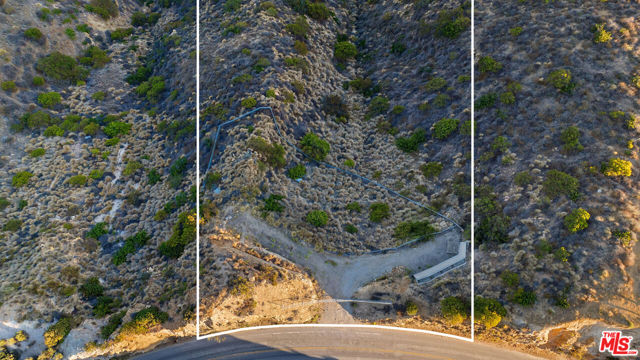 4140 Encinal Canyon Road, Malibu CA: https://media.crmls.org/mediaz/542cd534-5a92-4044-a327-6da1f48f53e3.jpg