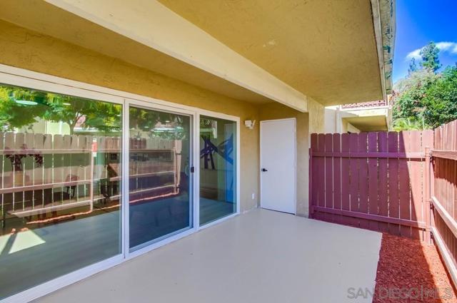 475 N N Midway Dr, Escondido CA: https://media.crmls.org/mediaz/542d1f3b-05ba-4069-8ad7-ca294de4bce0.jpg