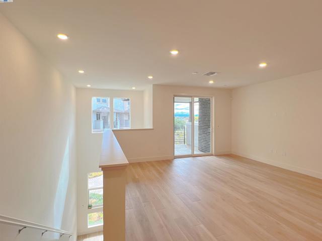 6260 Dove Ave, Dublin CA: https://media.crmls.org/mediaz/542de22f-57f4-47d2-b3c6-4f8002a858fb.jpg