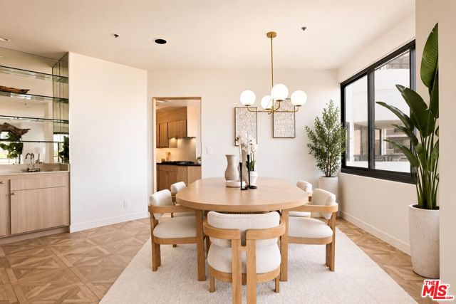 10560 Wilshire Boulevard, 404 photo 8