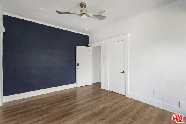 2074 W 29th Street, Los Angeles CA: https://media.crmls.org/mediaz/542e621e-1a50-47c5-920f-553ef2da09bf.jpg