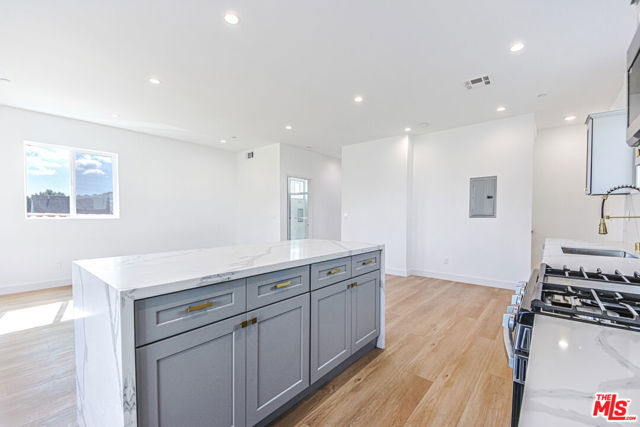 1923 Carmona Avenue, Los Angeles CA: https://media.crmls.org/mediaz/542f69c2-4fb3-4938-a161-ad122f405255.jpg