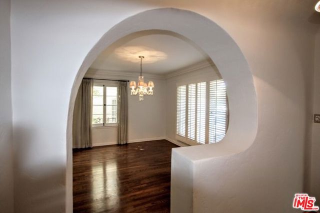 1114 S Clark Drive, Los Angeles CA: https://media.crmls.org/mediaz/54300b9f-2f2b-4645-bde5-c66789b97564.jpg