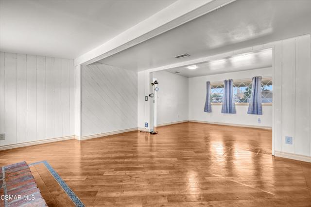 17400 Cantlay Street, Lake Balboa CA: https://media.crmls.org/mediaz/54303b9e-acf9-4d29-852f-1ee87b687f44.jpg