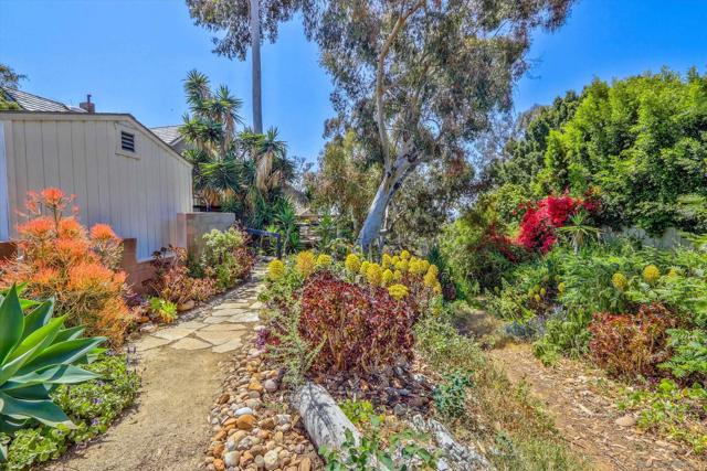 1035 Edgemont Place, San Diego CA: https://media.crmls.org/mediaz/54305748-b155-47e6-b1e8-bb46127967ac.jpg