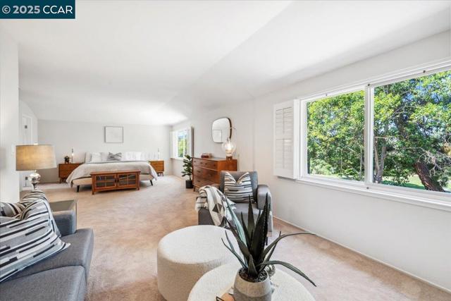 739 Devils Drop Ct, Richmond CA: https://media.crmls.org/mediaz/5430f2c9-642c-41ff-8cc3-d82e0af6006e.jpg