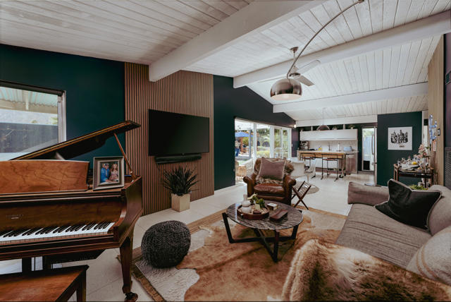 2845 E Wyman Drive, Palm Springs CA: https://media.crmls.org/mediaz/54313a4c-3b58-43b4-85c6-9b1702a019ba.jpg